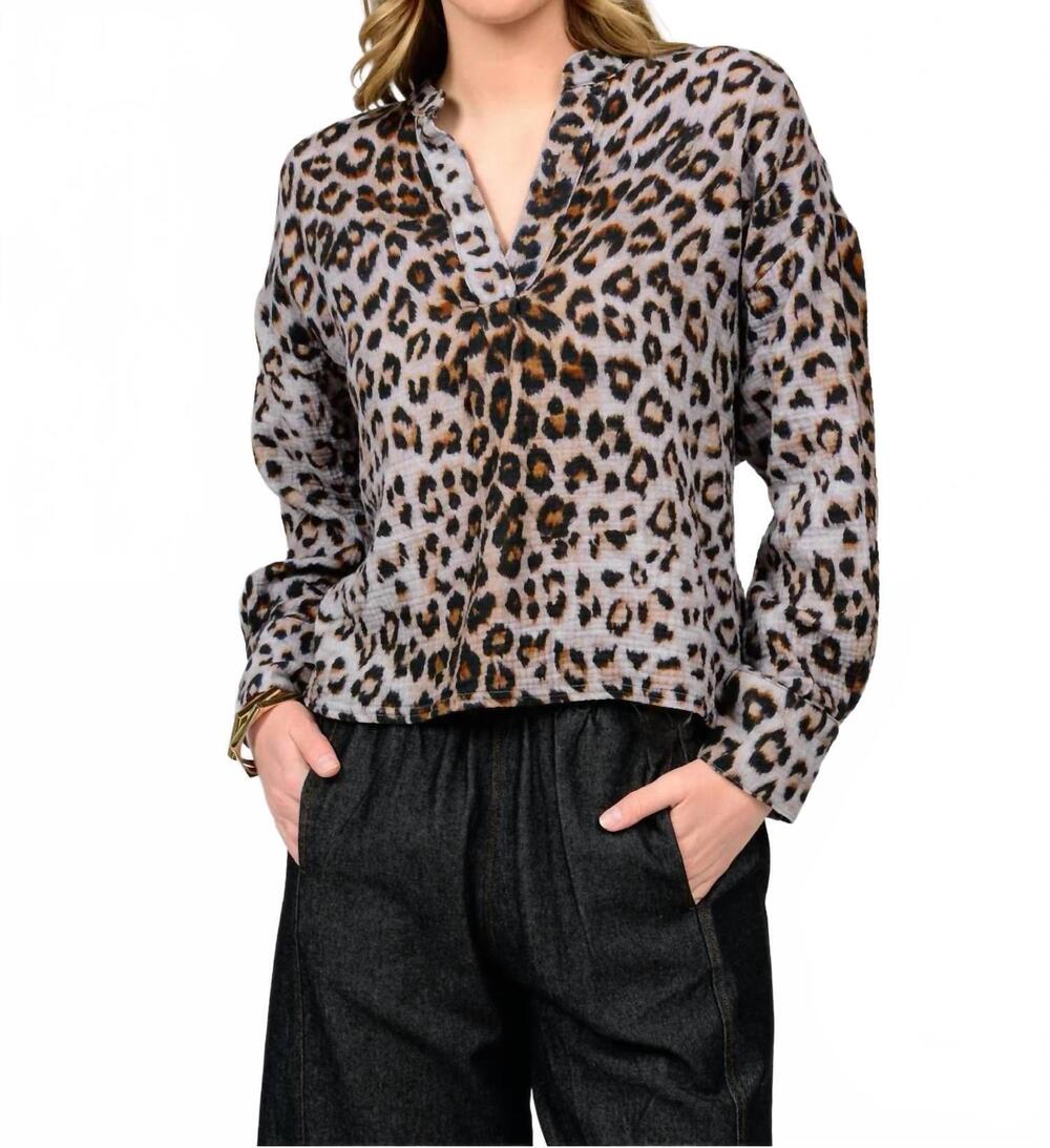 NEW IVY JANE v-neck gauze popover blouse in leopard
